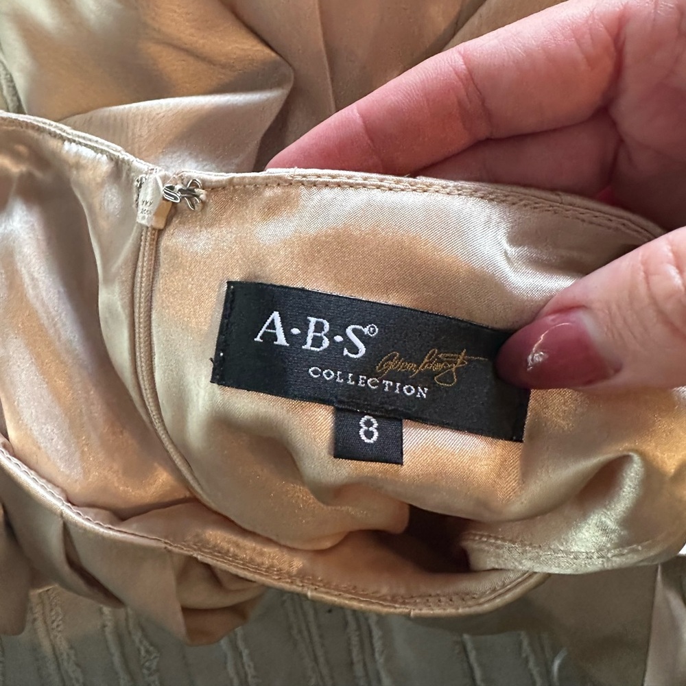 A.B.S. Allen Schwartz Champagne Pleated Rosette Cocktail Dress Size 8 - Picture 2 of 7